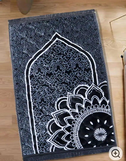 Velvet Embossed Prayer Mat